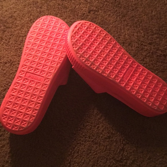 Puma Slides - Picture 3 of 4